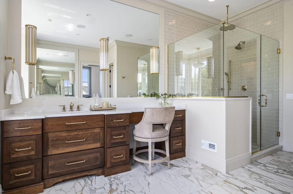 Custom Bathroom Cabinets and Vanity